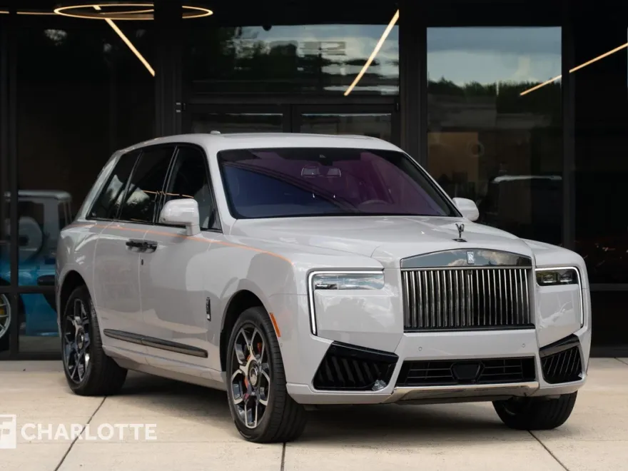 2025 Rolls Royce Cullinan Black Badge photo 1