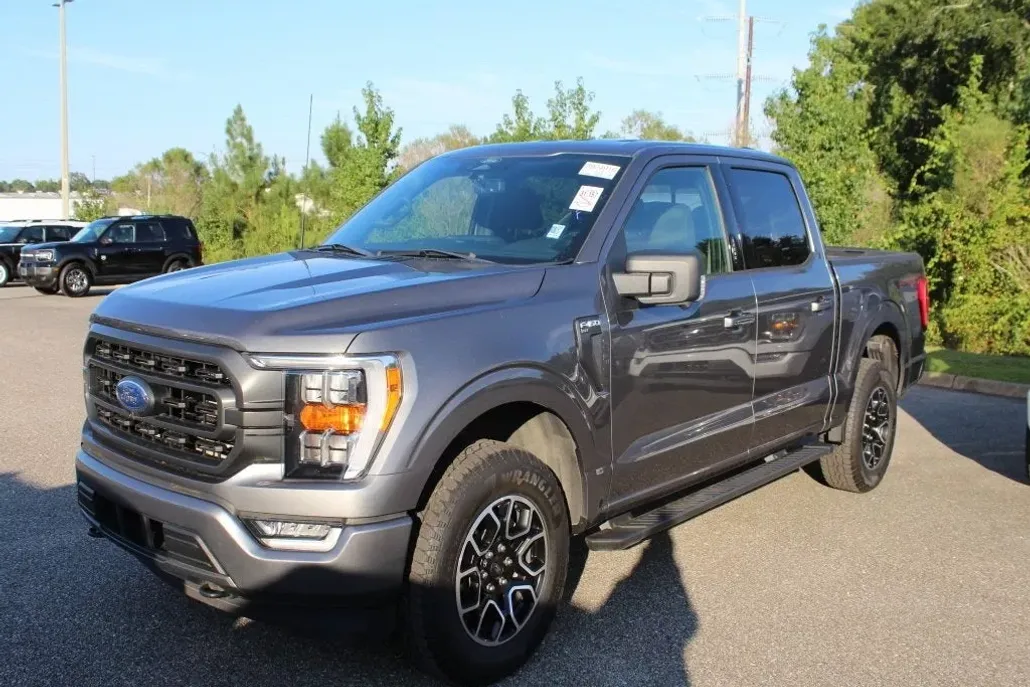 2022 Ford F-150 XLT photo 1
