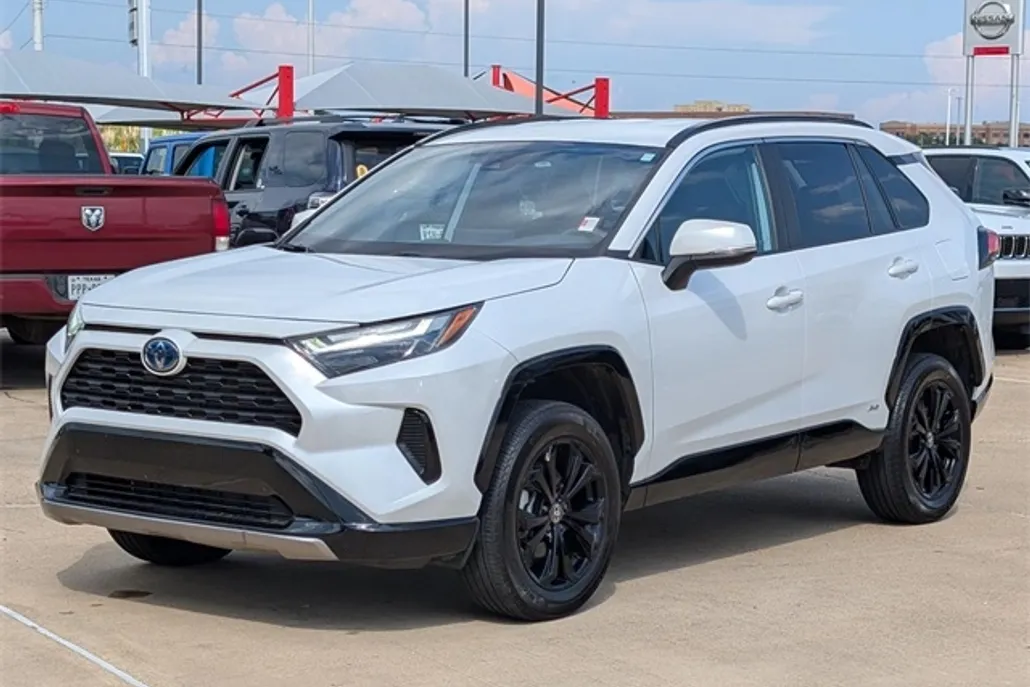 2023 Toyota RAV4 Hybrid SE photo 1
