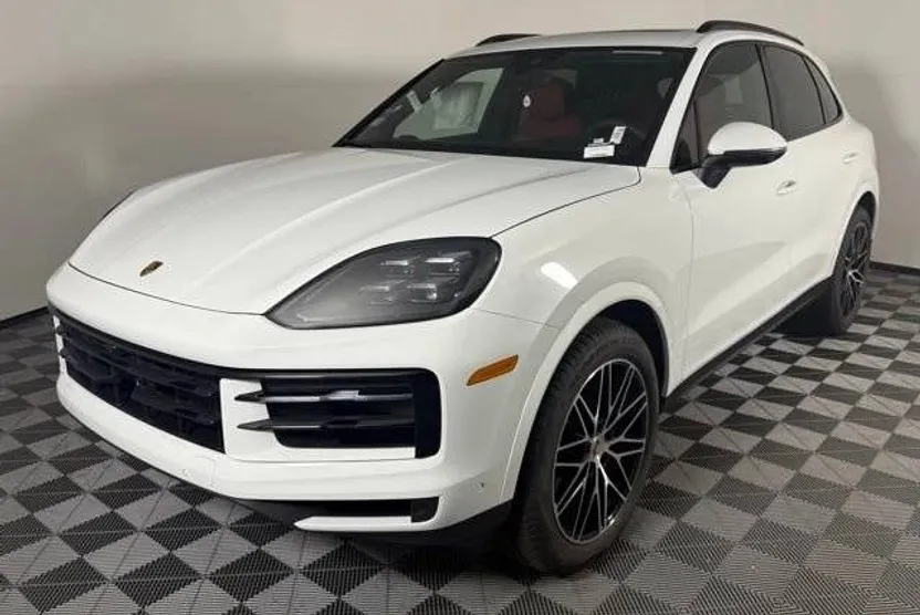 2025 Porsche Cayenne Base photo 1