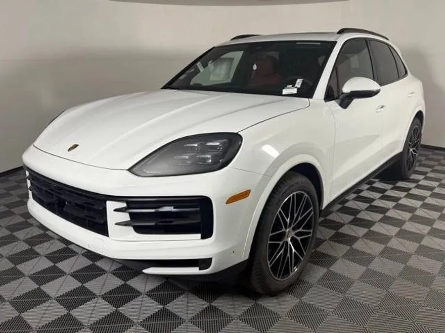 2025 Porsche Cayenne Base photo 1