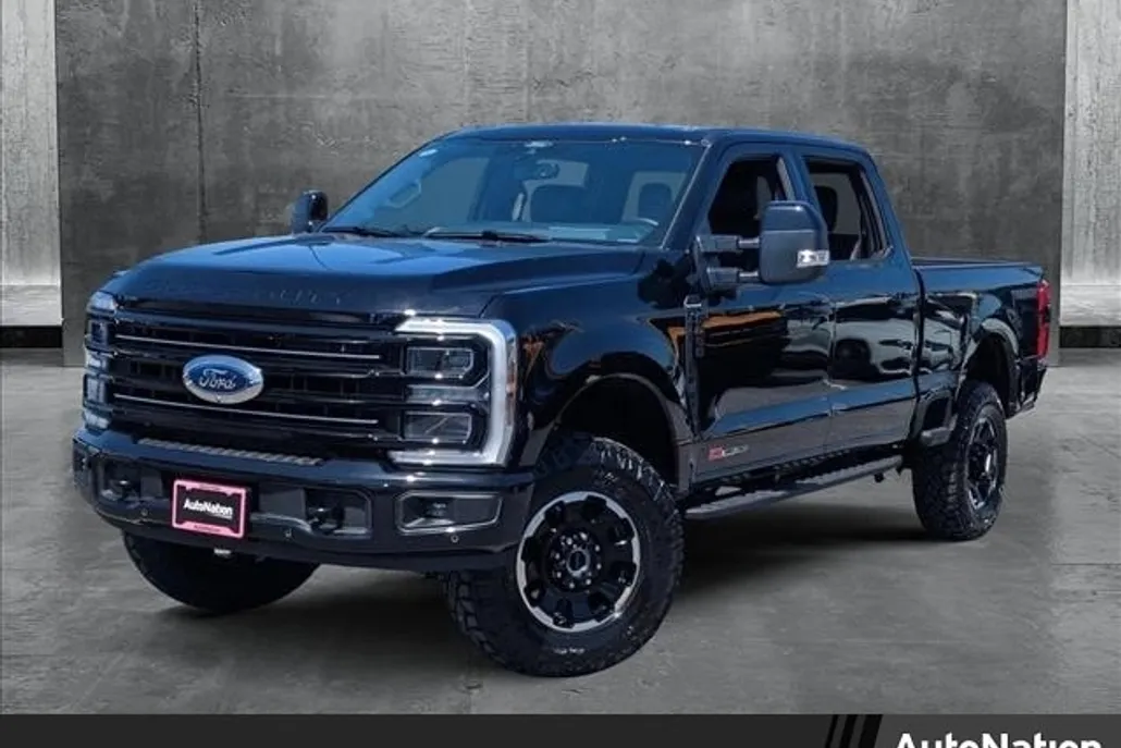 2025 Ford F-250 Platinum photo 1