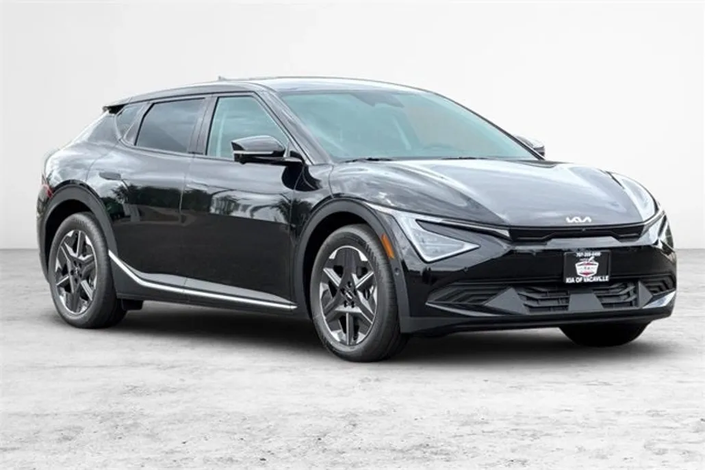 2025 Kia EV6 Light photo 1