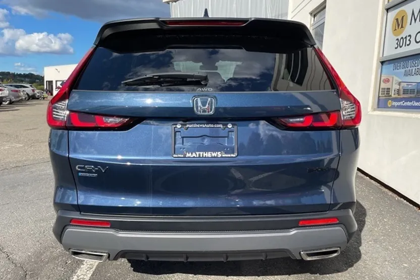 2023 Honda CR-V Hybrid Sport photo 1