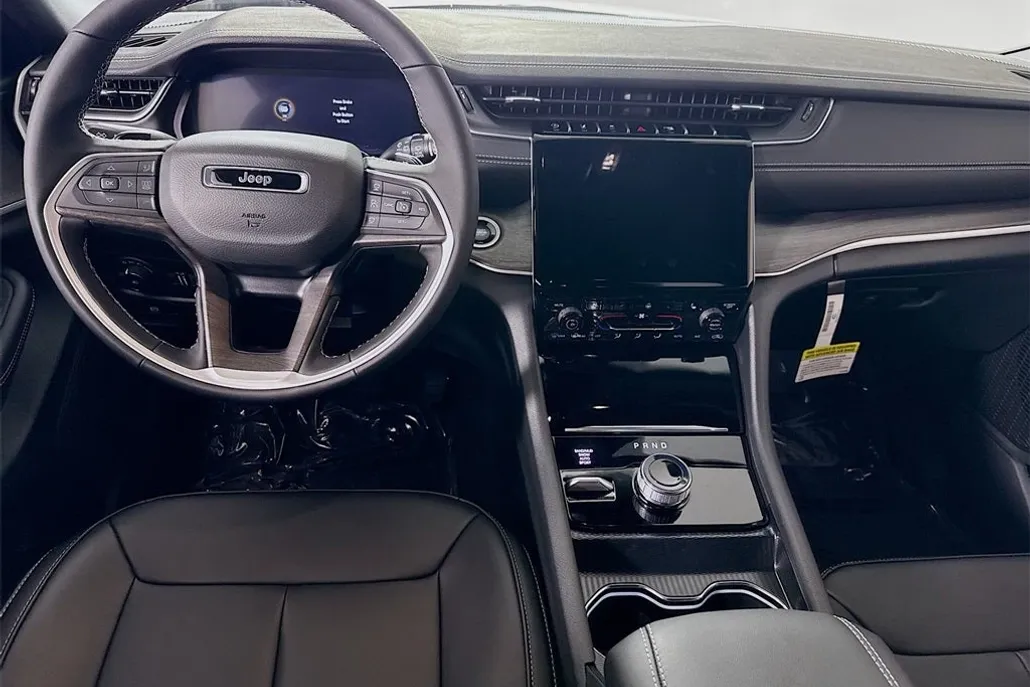 2025 Jeep Grand Cherokee Limited photo 1