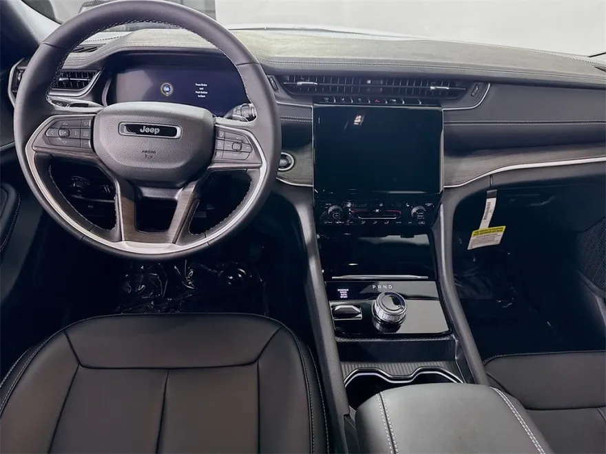 2025 Jeep Grand Cherokee Limited photo 1
