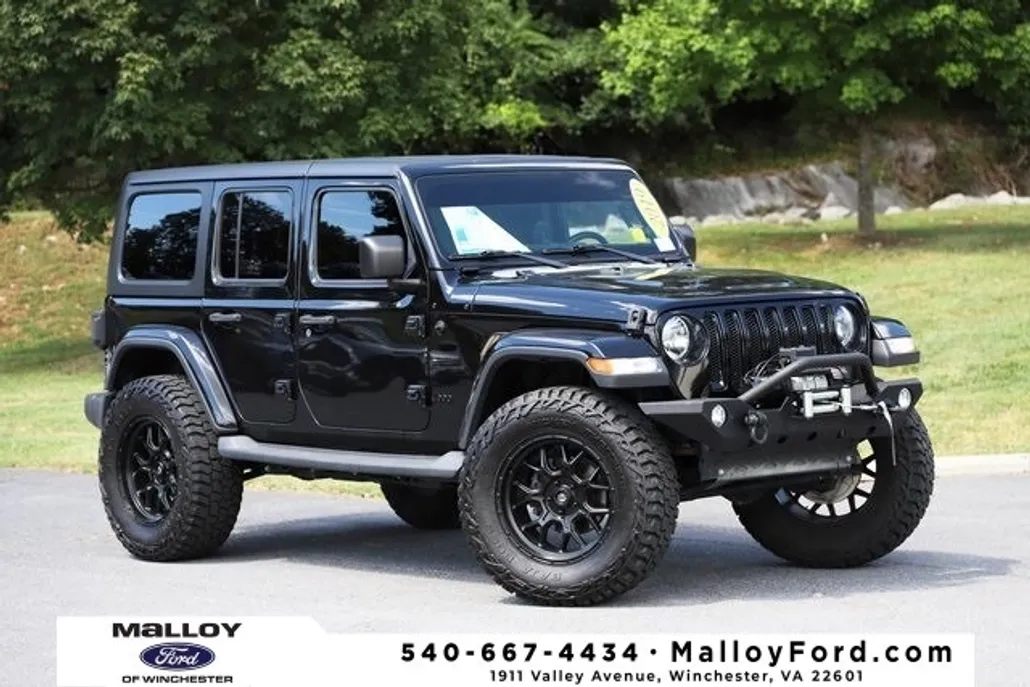 2019 Jeep Wrangler Unlimited Sahara photo 1