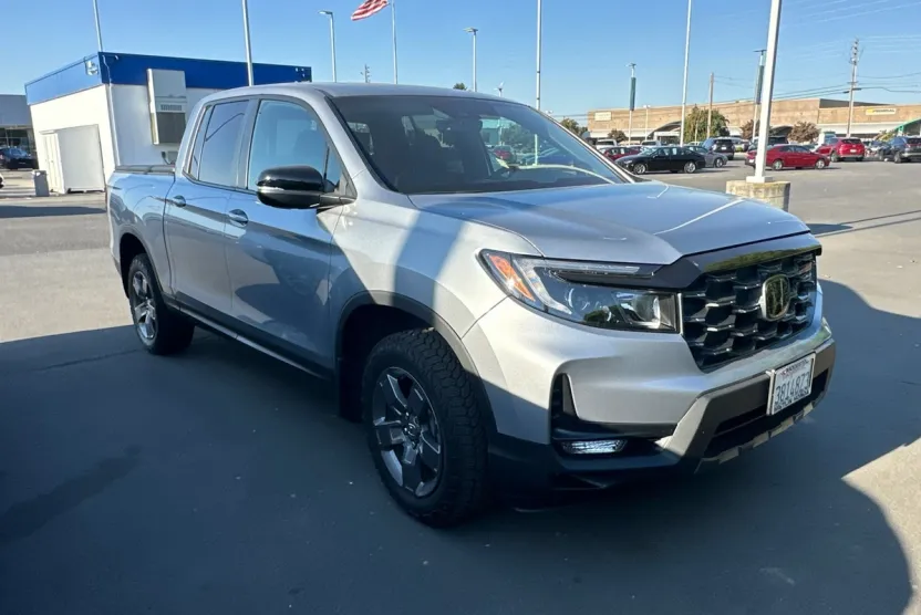 2024 Honda Ridgeline TrailSport photo 1