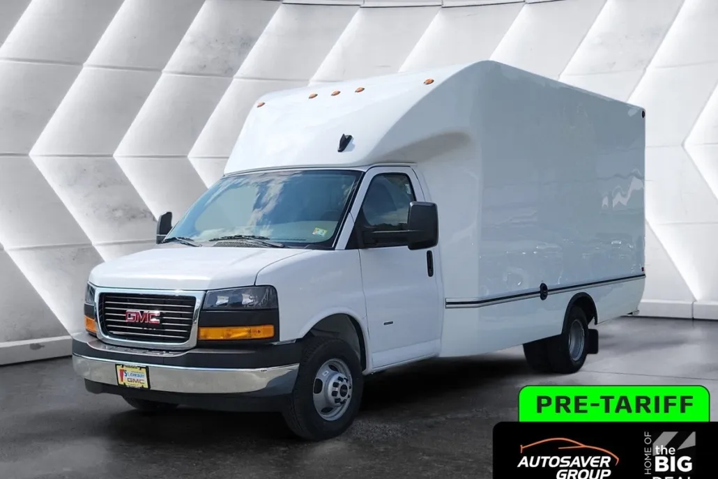 2025 Gmc Savana Cutaway 3500 photo 1