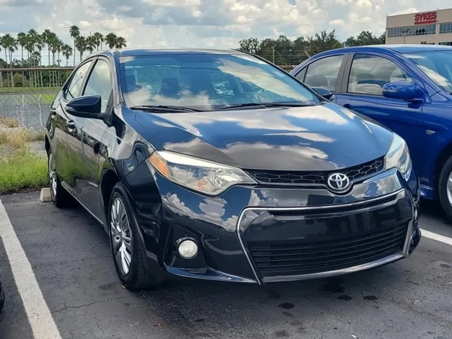 2015 Toyota Corolla Base photo 1