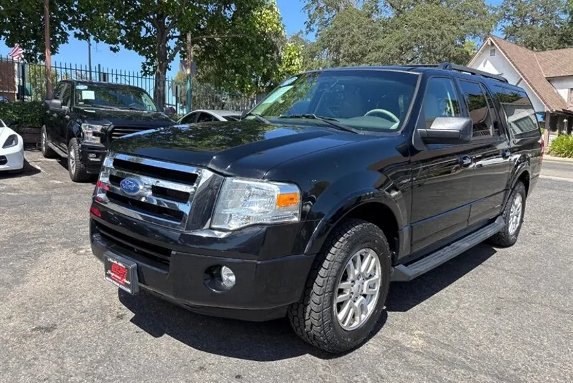 2012 Ford Expedition EL XLT photo 1