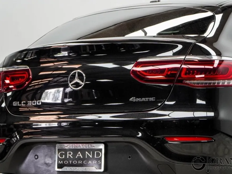 2022 Mercedes Benz GLC 300 4MATIC Coupe photo 12