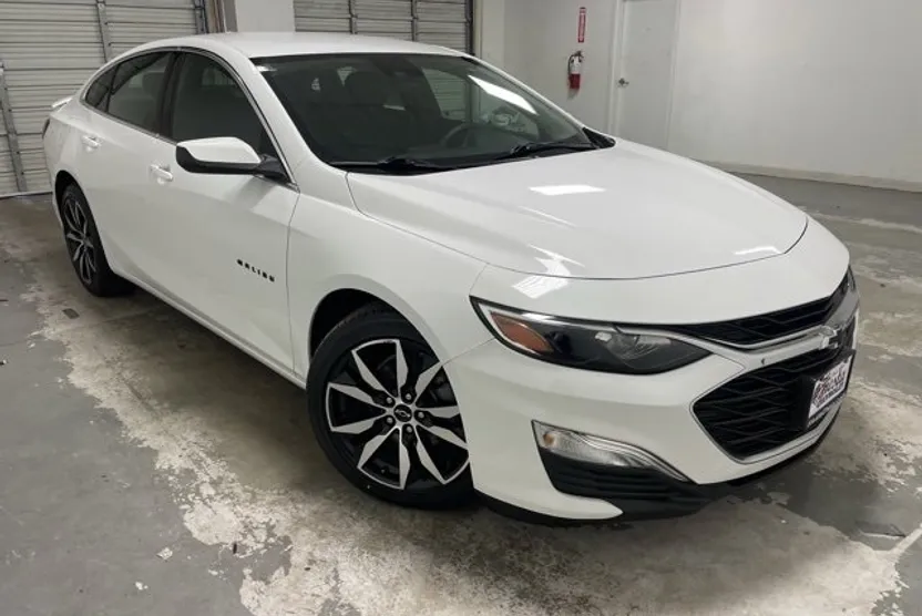 2024 Chevrolet Malibu RS photo 1