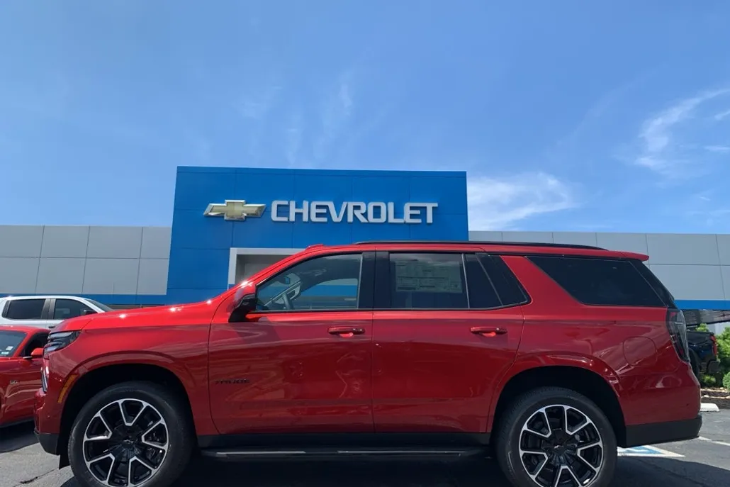 2025 Chevrolet Tahoe RST photo 1