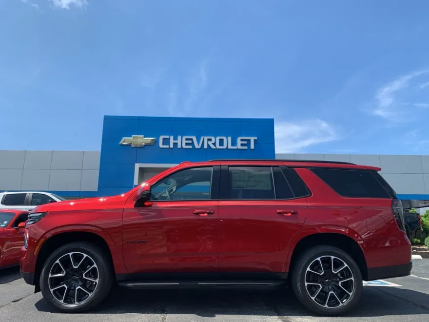 2025 Chevrolet Tahoe RST photo 1