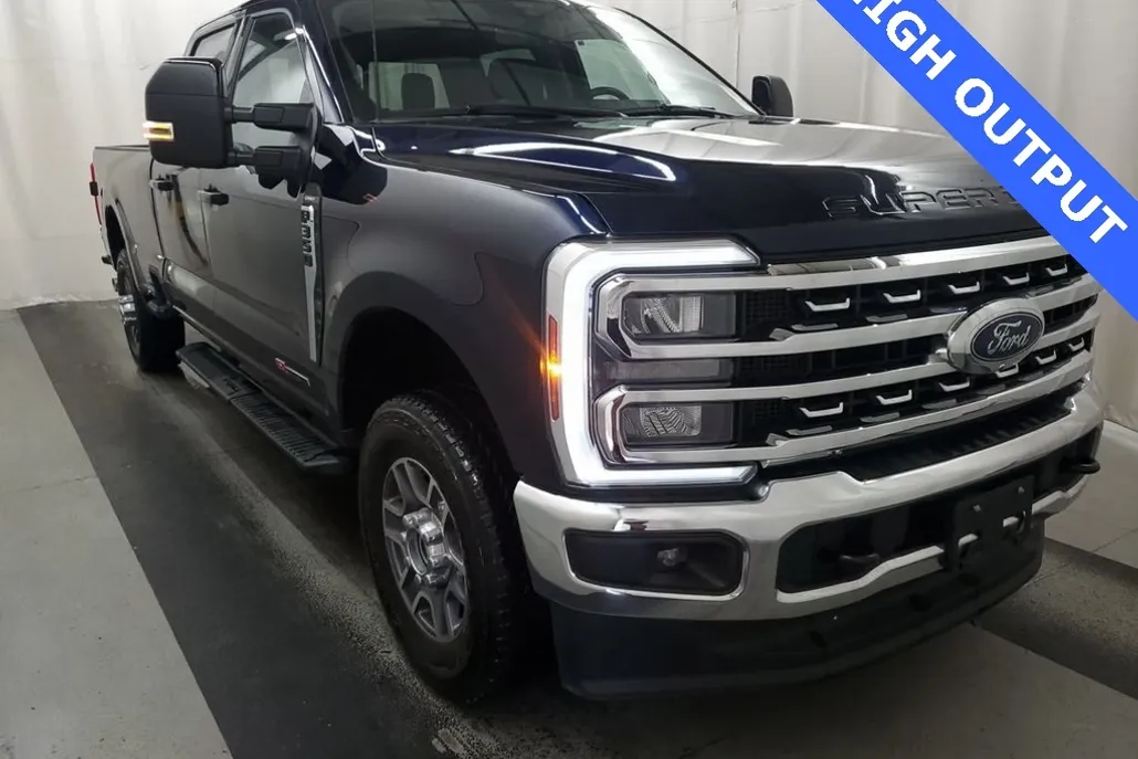 2024 Ford F-350 Lariat photo 1