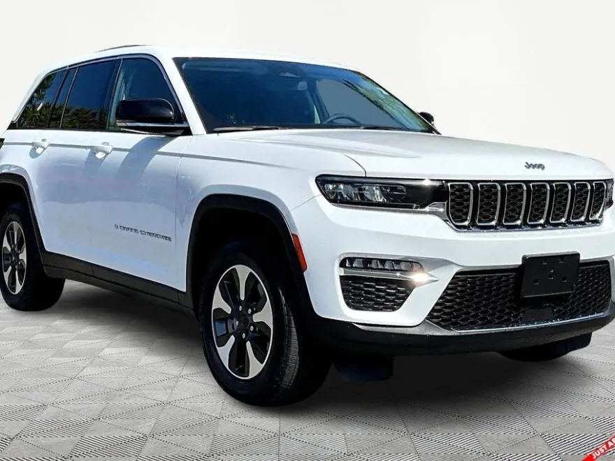 2023 Jeep Grand Cherokee 4xe photo 1