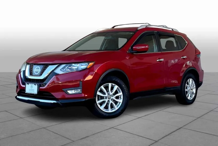 2017 Nissan Rogue SV photo 1