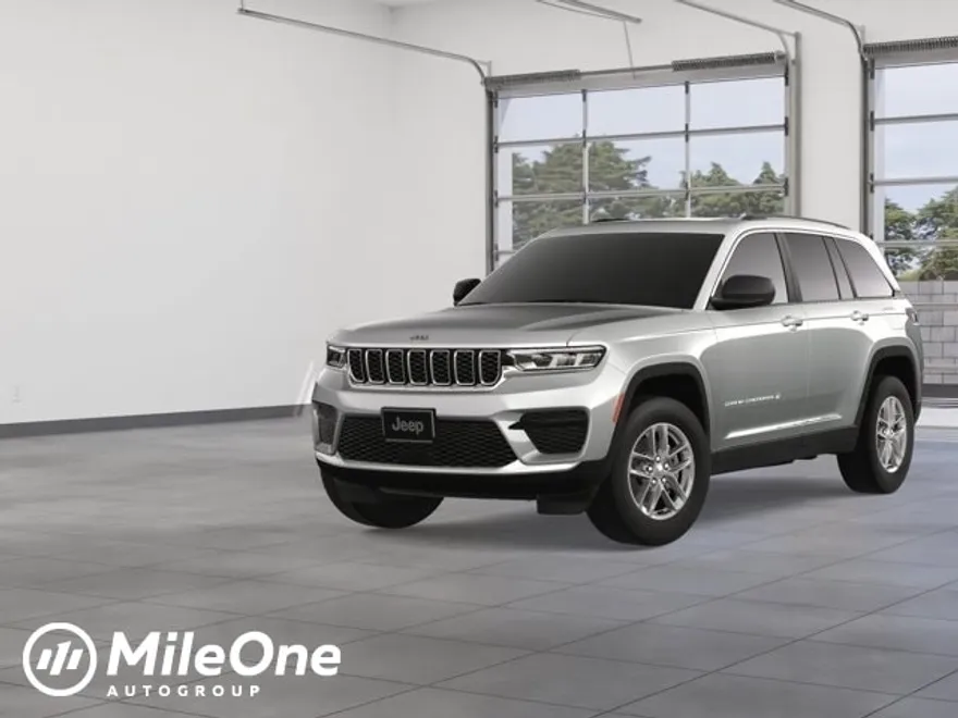 2025 Jeep Grand Cherokee Laredo photo 1