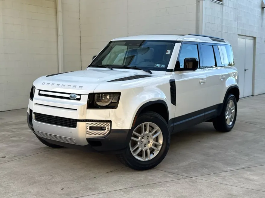 2025 Land Rover Defender 110 S photo 1