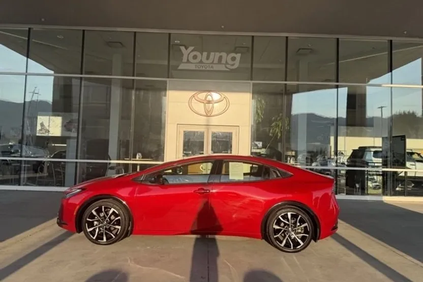 2024 Toyota Prius Prime XSE Premium photo 1
