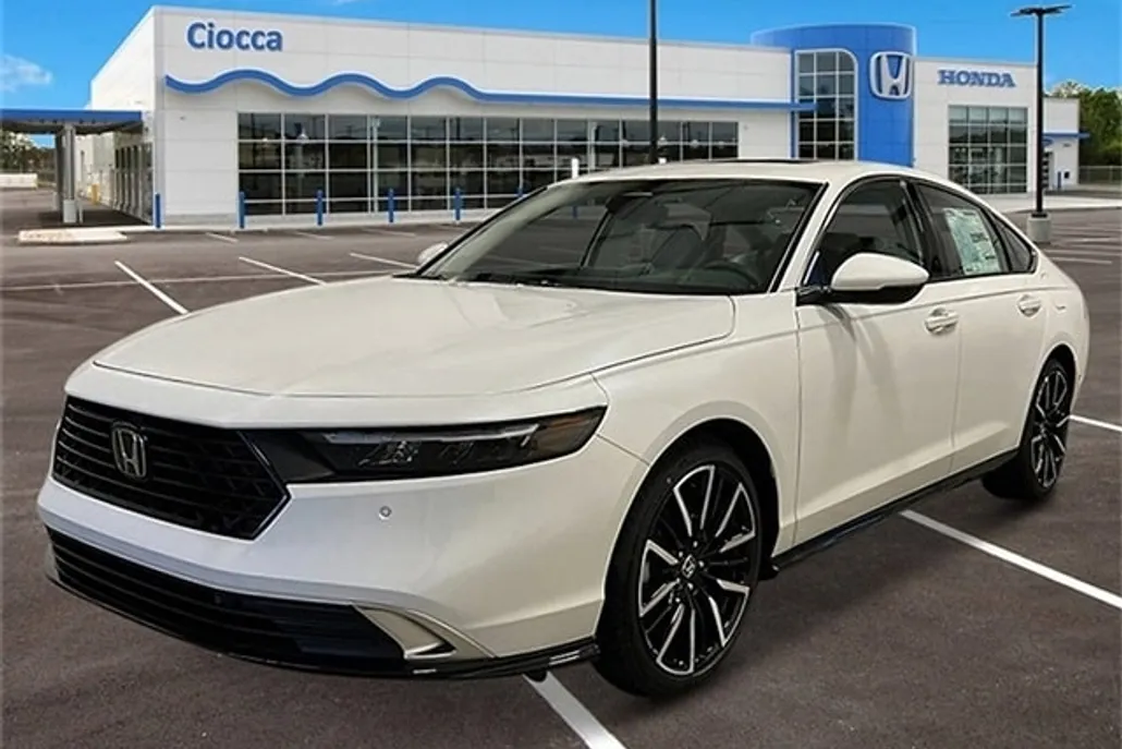 2025 Honda Accord Hybrid Touring photo 1