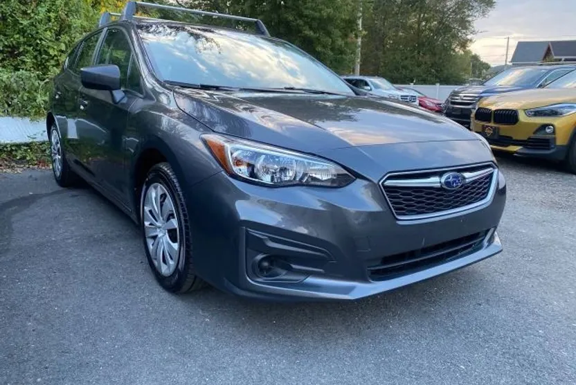 2019 Subaru Impreza 2.0i photo 1
