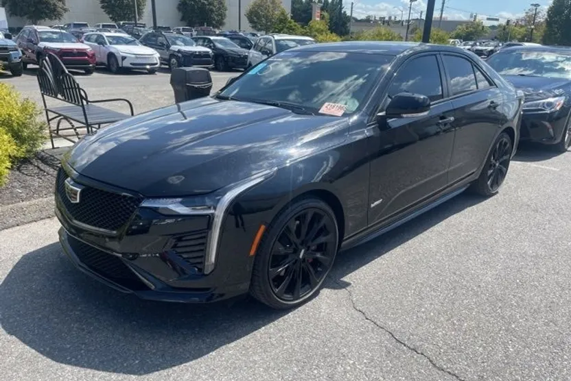 2023 Cadillac CT4 photo 1