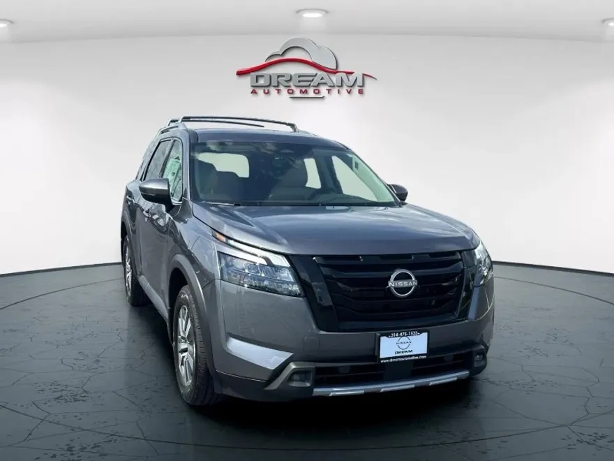2025 Nissan Pathfinder SL photo 1