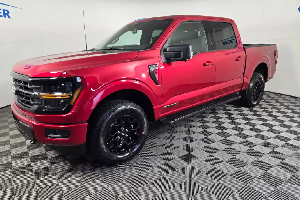 2025 Ford F-150 XLT photo 1