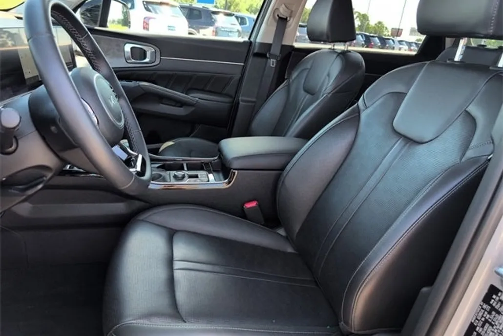 2025 Kia Sorento X-Line SX photo 1