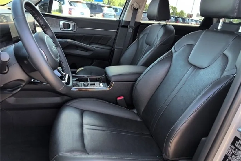 2025 Kia Sorento X-Line SX photo 1