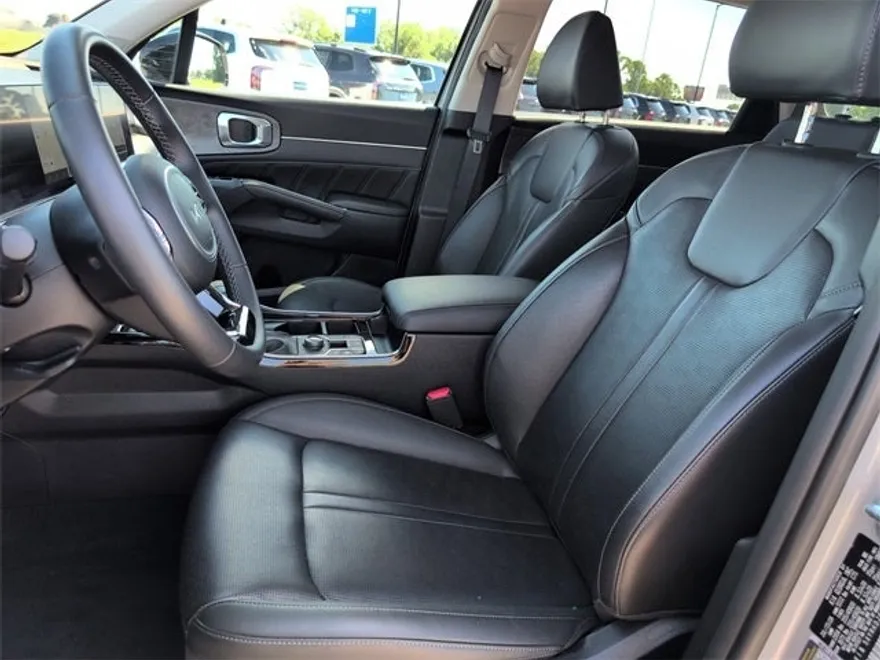 2025 Kia Sorento X-Line SX photo 1