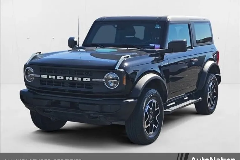 2023 Ford Bronco Base photo 1