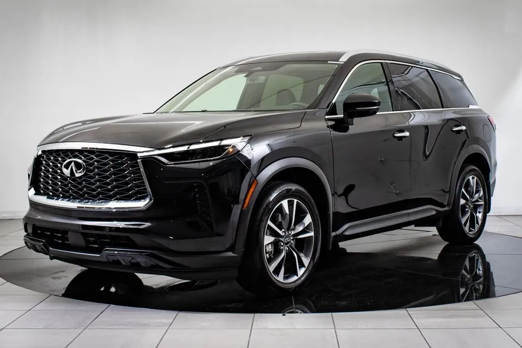 2023 Infiniti QX60 Luxe photo 1