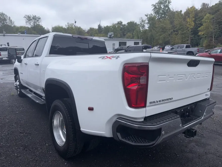 2025 Chevrolet Silverado 3500HD LTZ photo 1