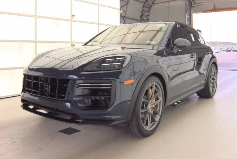 2024 Porsche Cayenne Coupe Turbo GT photo 1