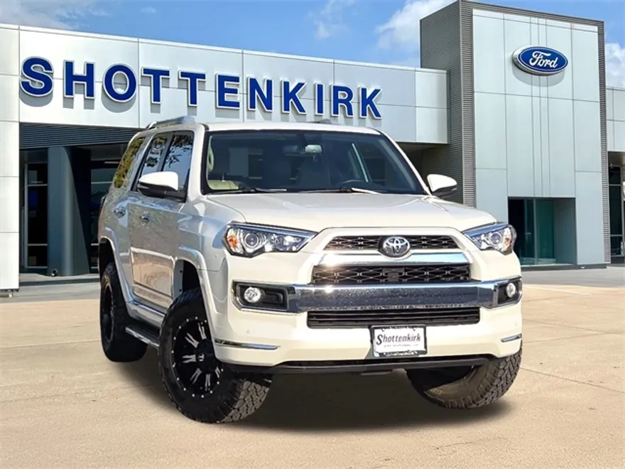 2018 Toyota 4Runner Limited photo 1