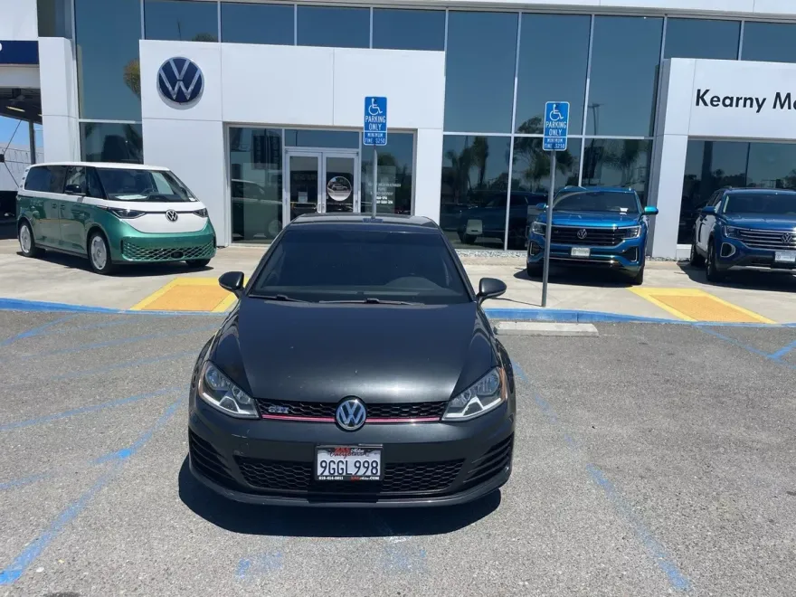 2016 Volkswagen Golf GTI S photo 1