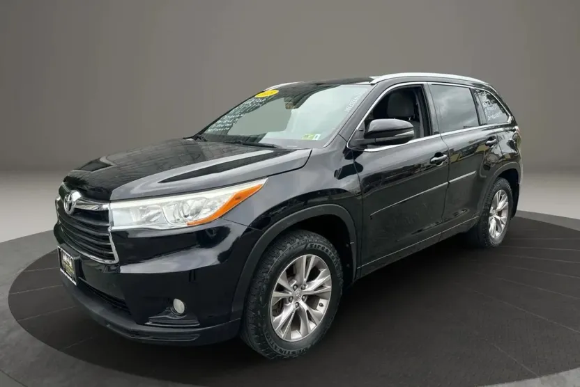 2015 Toyota Highlander XLE Sport photo 1