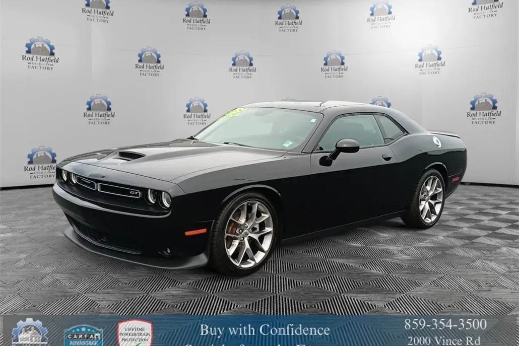 2022 Dodge Challenger GT photo 1