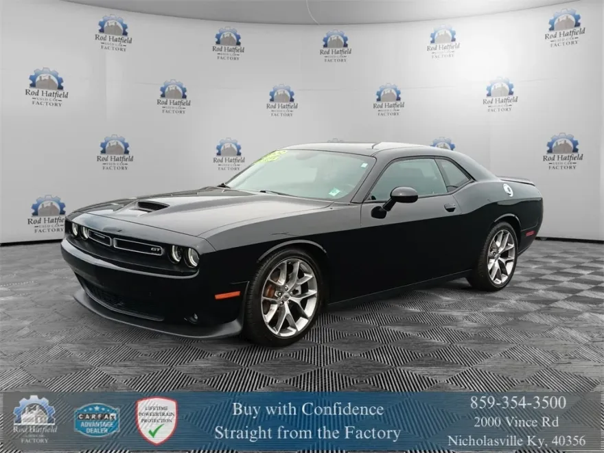2022 Dodge Challenger GT photo 1