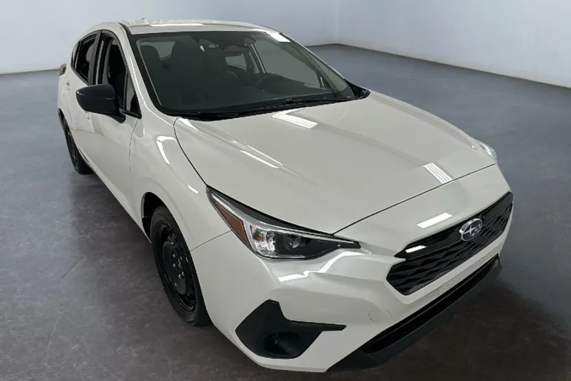 2025 Subaru Impreza Base photo 1