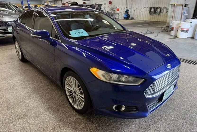 2014 Ford Fusion SE photo 1
