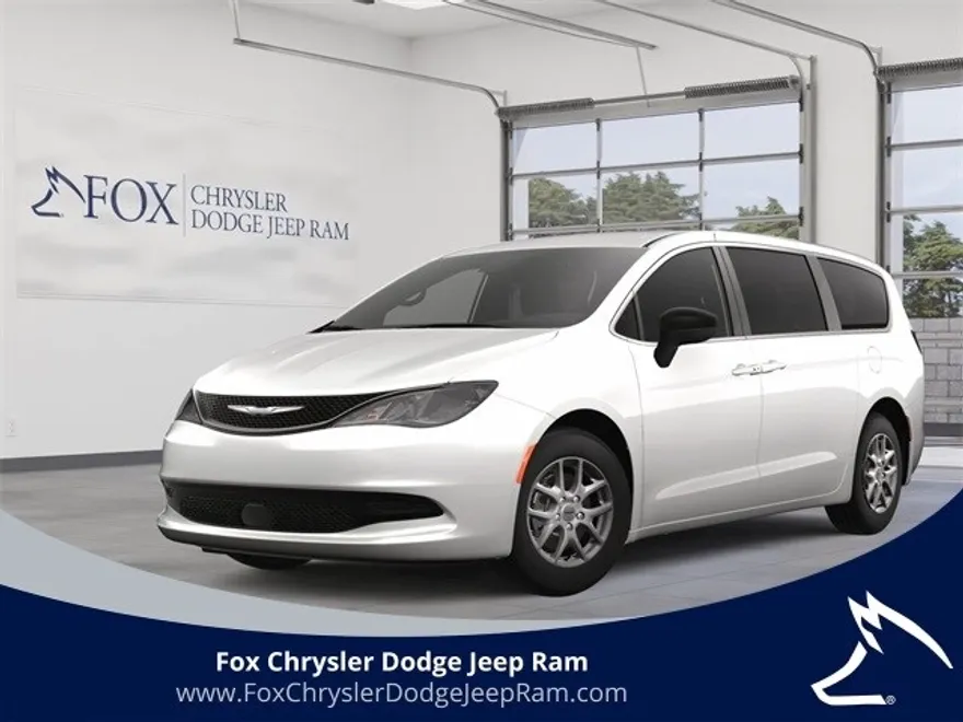2025 Chrysler Voyager LX photo 1