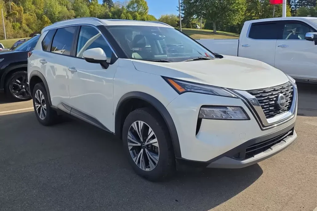 2023 Nissan Rogue SV photo 1