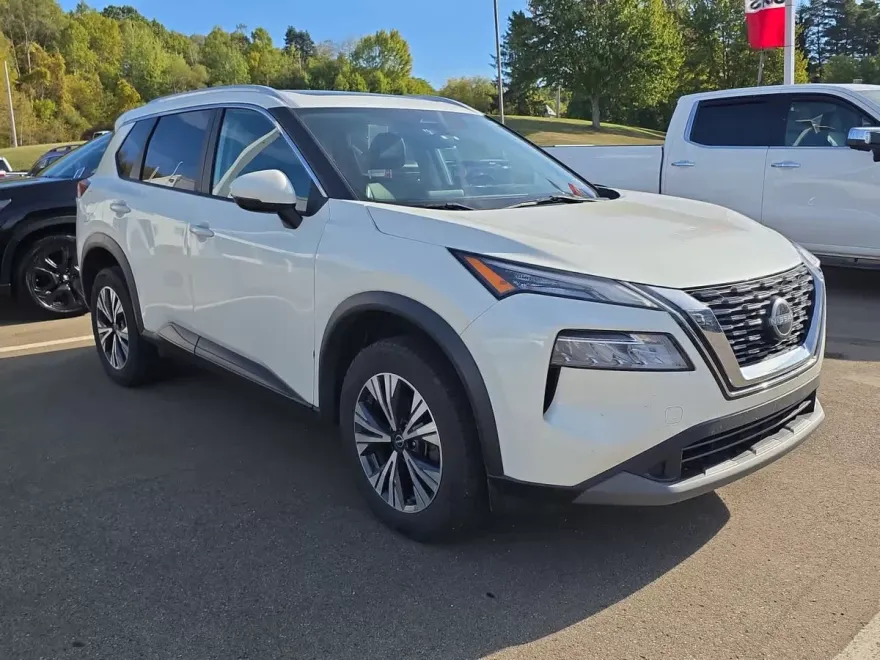 2023 Nissan Rogue SV photo 1