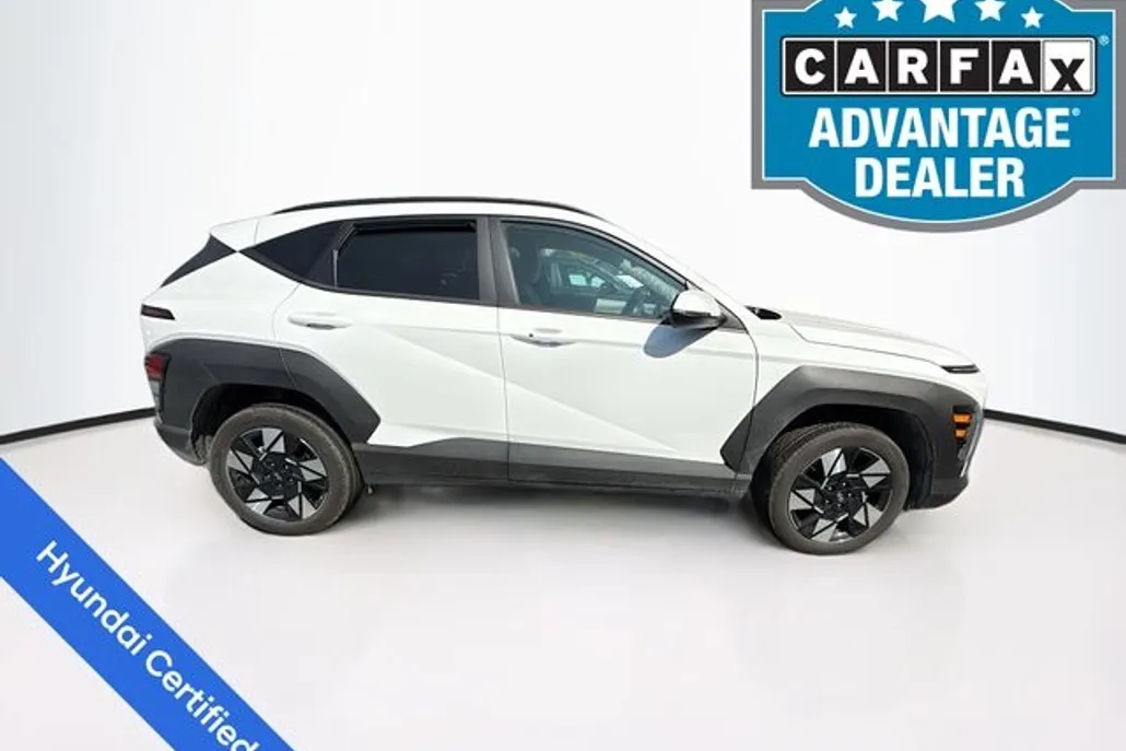 2025 Hyundai Kona SEL photo 1