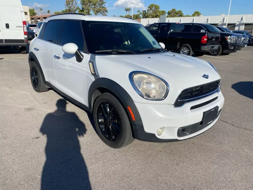 2015 Mini Countryman S photo 1