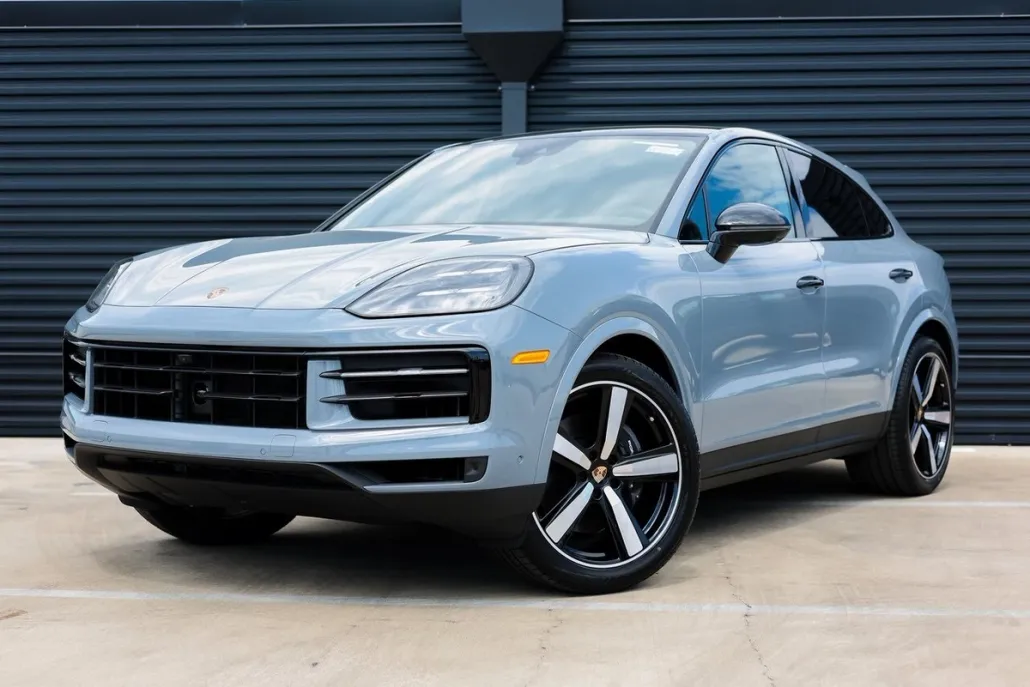 2026 Porsche Cayenne Coupe photo 1